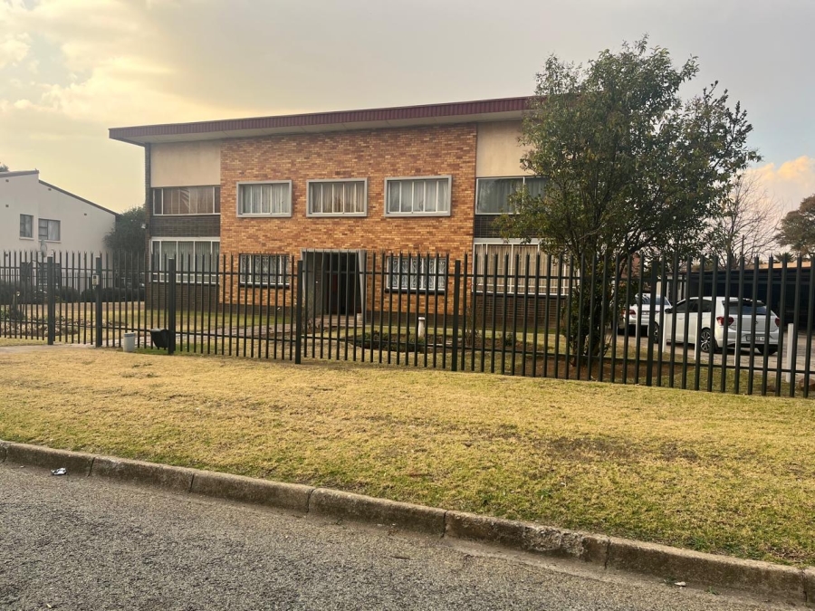 To Let 2 Bedroom Property for Rent in Selcourt Gauteng