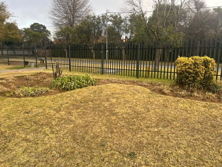 To Let 2 Bedroom Property for Rent in Selcourt Gauteng