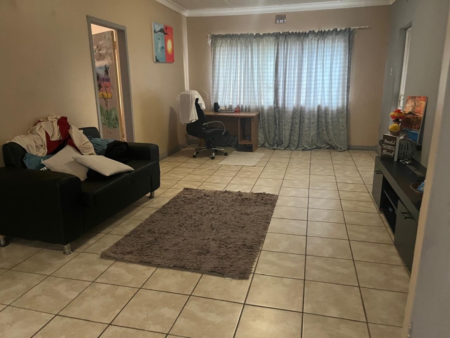 To Let 2 Bedroom Property for Rent in Selcourt Gauteng