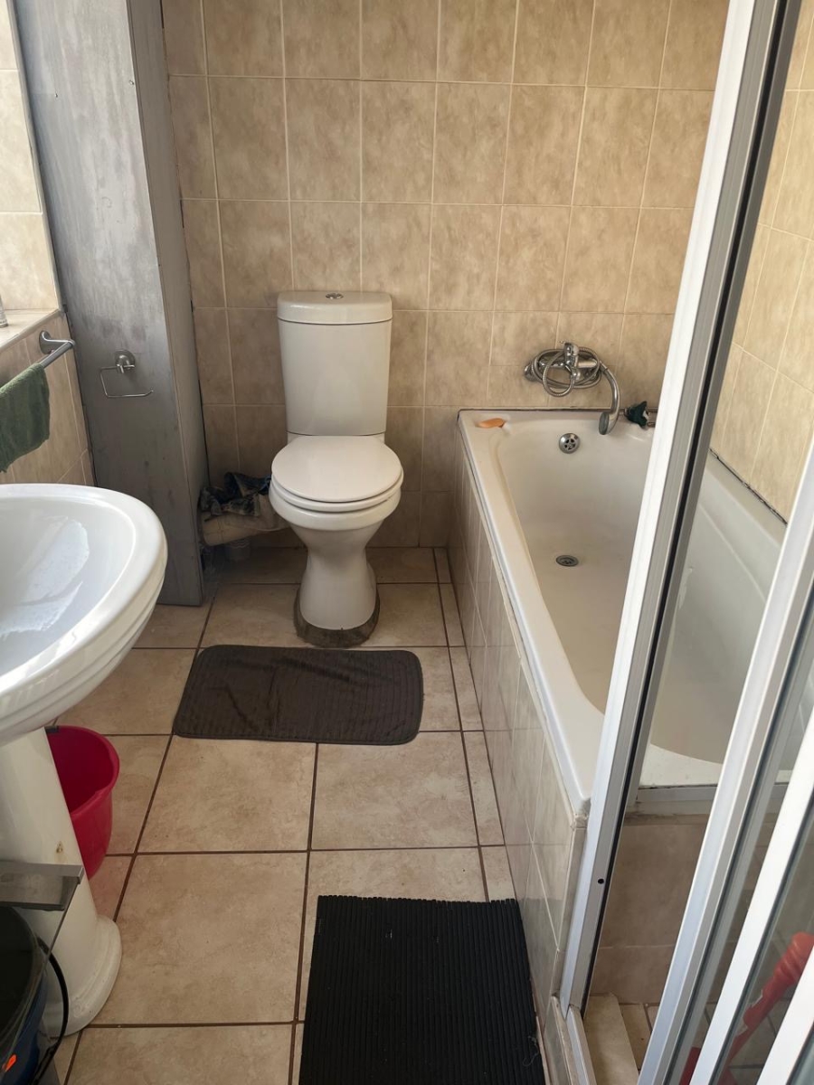 To Let 2 Bedroom Property for Rent in Selcourt Gauteng