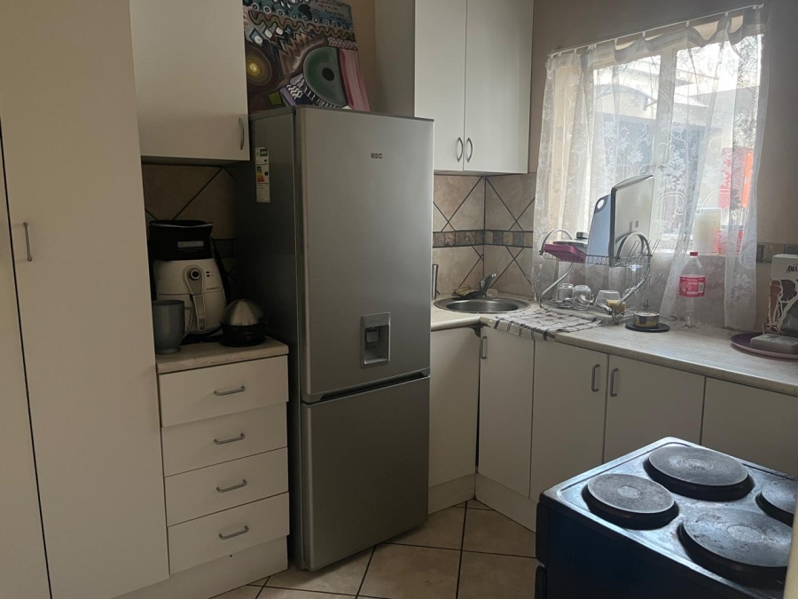 To Let 2 Bedroom Property for Rent in Selcourt Gauteng