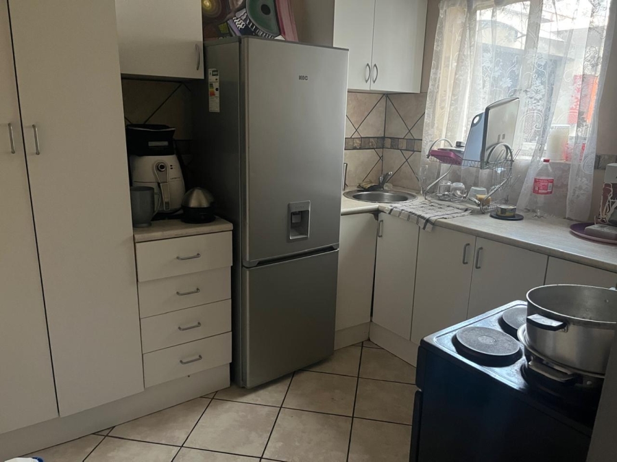To Let 2 Bedroom Property for Rent in Selcourt Gauteng
