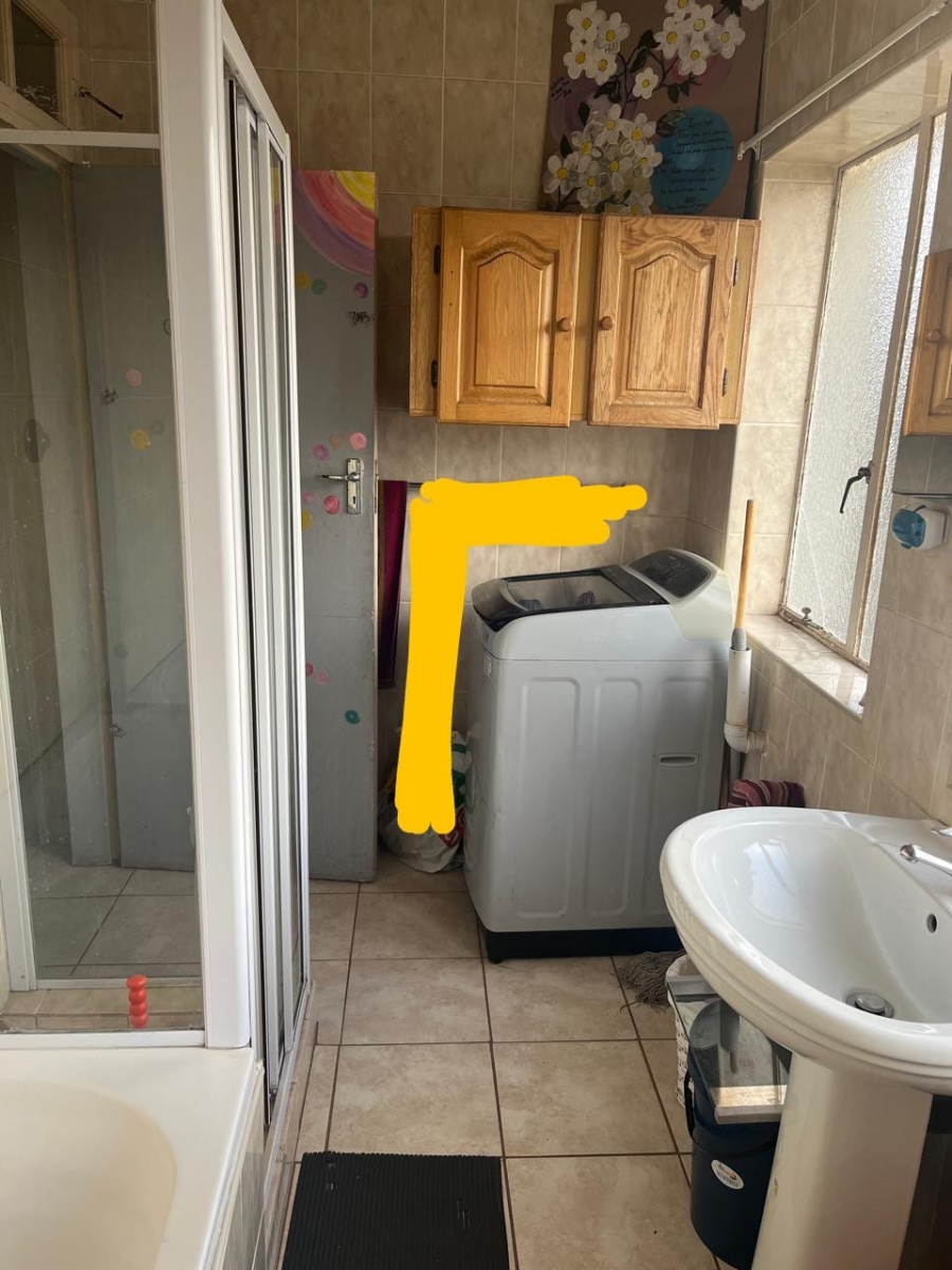 To Let 2 Bedroom Property for Rent in Selcourt Gauteng