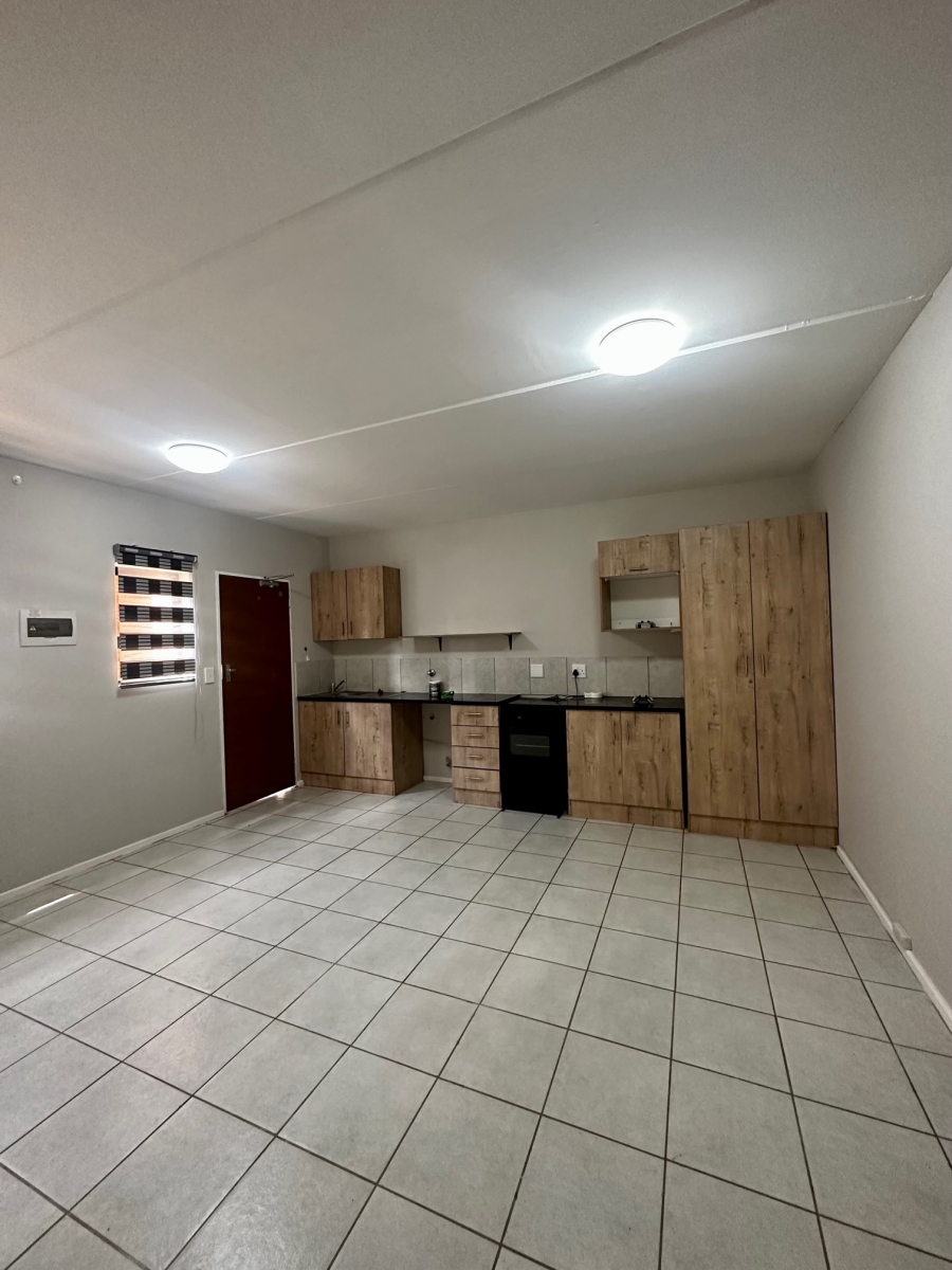 To Let 3 Bedroom Property for Rent in Kenleaf Gauteng