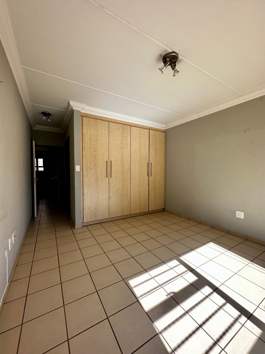 2 Bedroom Property for Sale in Ravenswood Gauteng