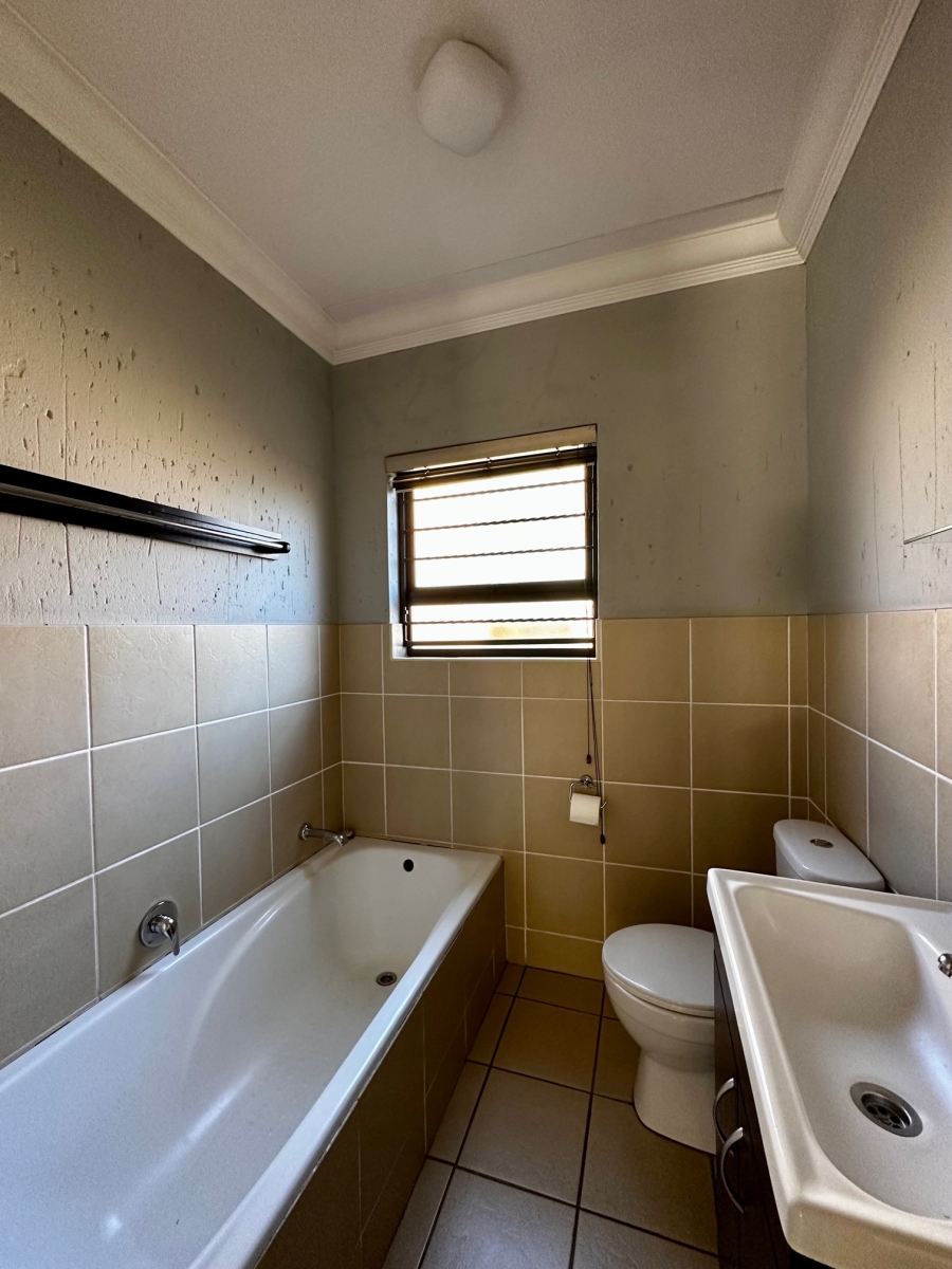 2 Bedroom Property for Sale in Ravenswood Gauteng