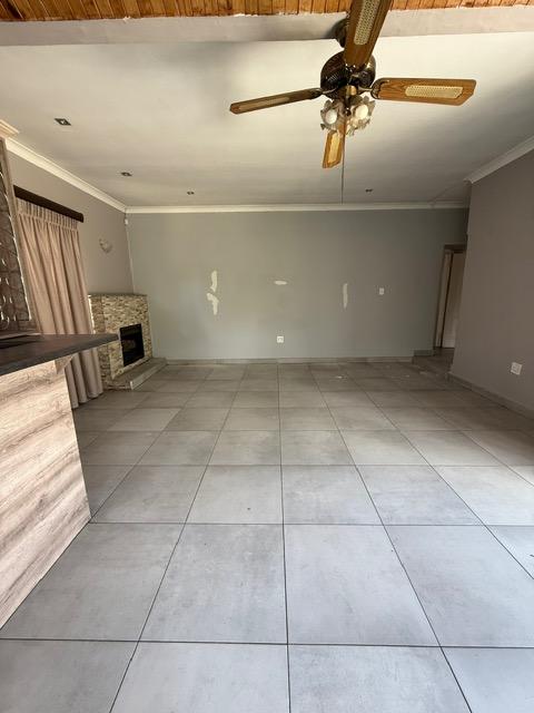 4 Bedroom Property for Sale in Parkdene Gauteng