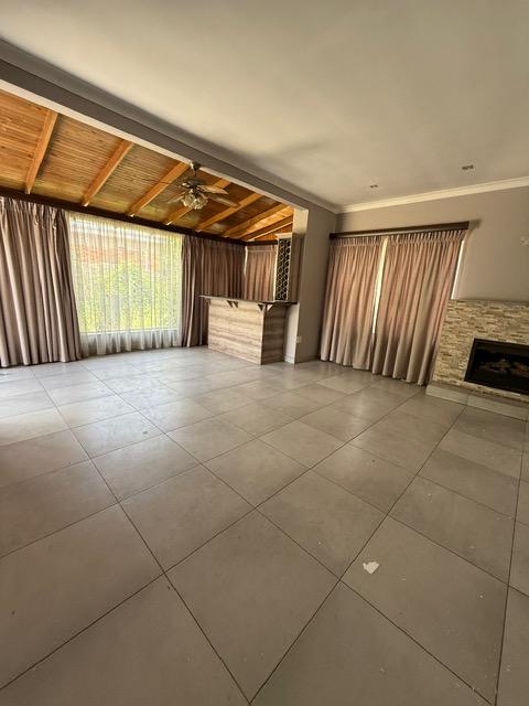 4 Bedroom Property for Sale in Parkdene Gauteng