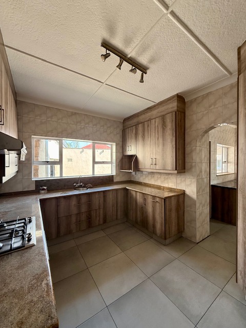 4 Bedroom Property for Sale in Parkdene Gauteng