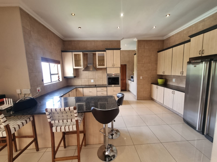 4 Bedroom Property for Sale in Ruimsig Country Estate Gauteng