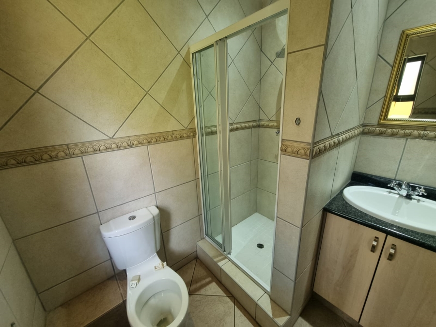 4 Bedroom Property for Sale in Ruimsig Country Estate Gauteng