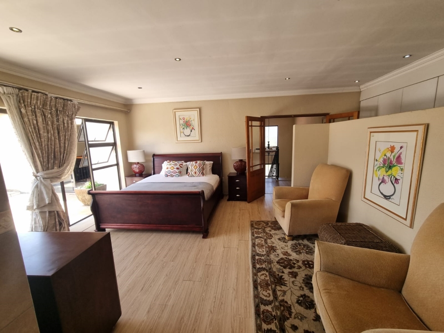 4 Bedroom Property for Sale in Ruimsig Country Estate Gauteng