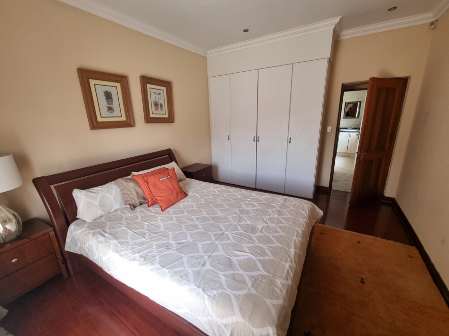 4 Bedroom Property for Sale in Ruimsig Country Estate Gauteng