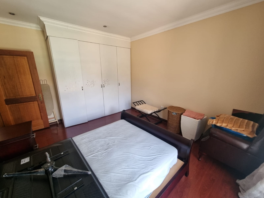4 Bedroom Property for Sale in Ruimsig Country Estate Gauteng