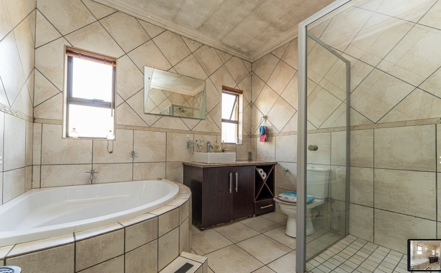 4 Bedroom Property for Sale in Ruimsig Gauteng