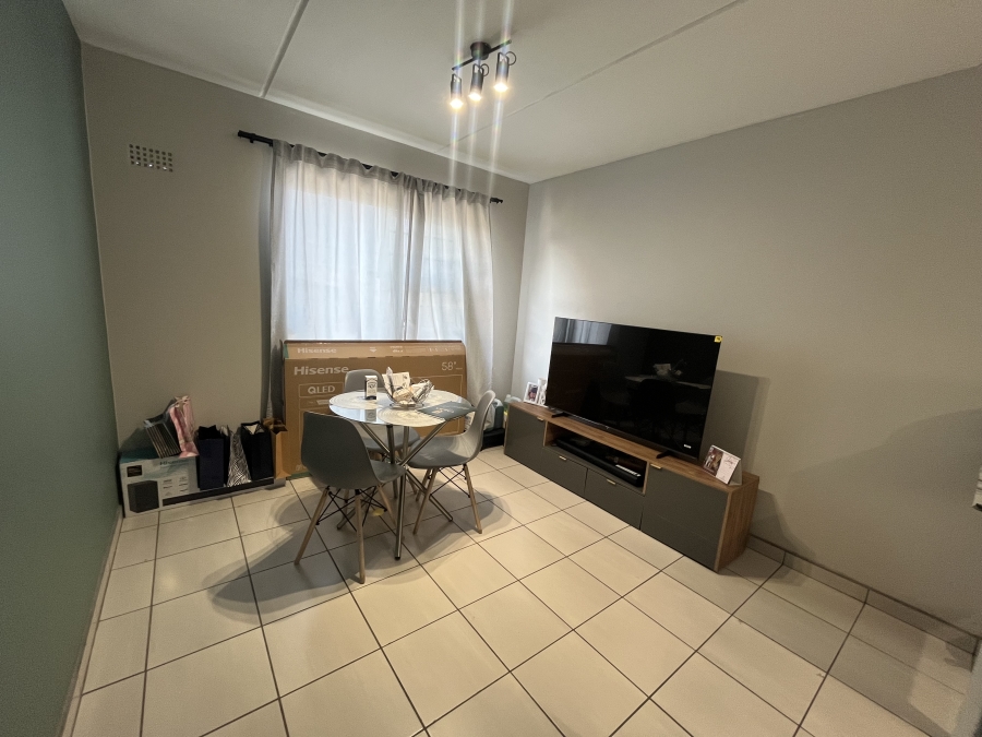 2 Bedroom Property for Sale in South Hills Gauteng