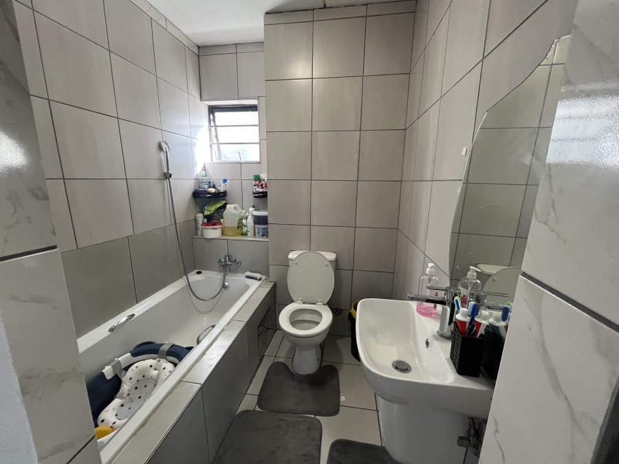 2 Bedroom Property for Sale in South Hills Gauteng