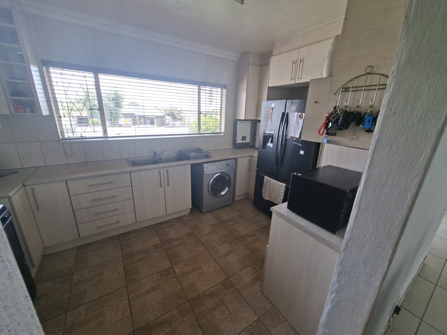 3 Bedroom Property for Sale in Klopperpark Gauteng