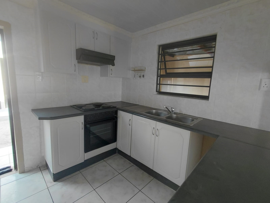 4 Bedroom Property for Sale in Naledi Gauteng