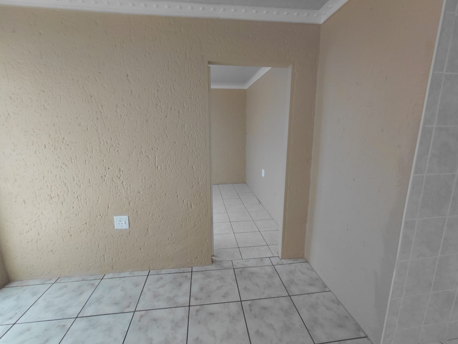 4 Bedroom Property for Sale in Naledi Gauteng