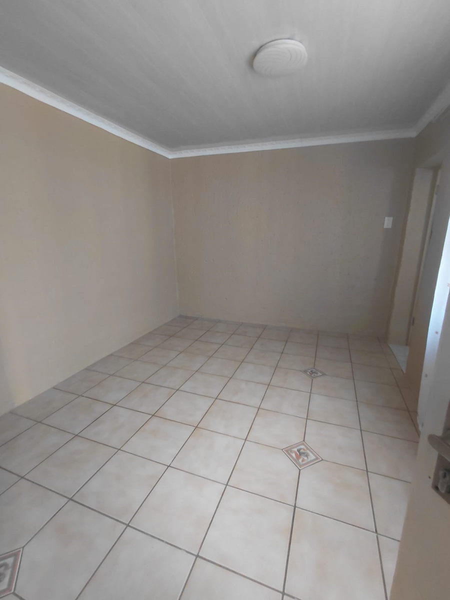 4 Bedroom Property for Sale in Naledi Gauteng