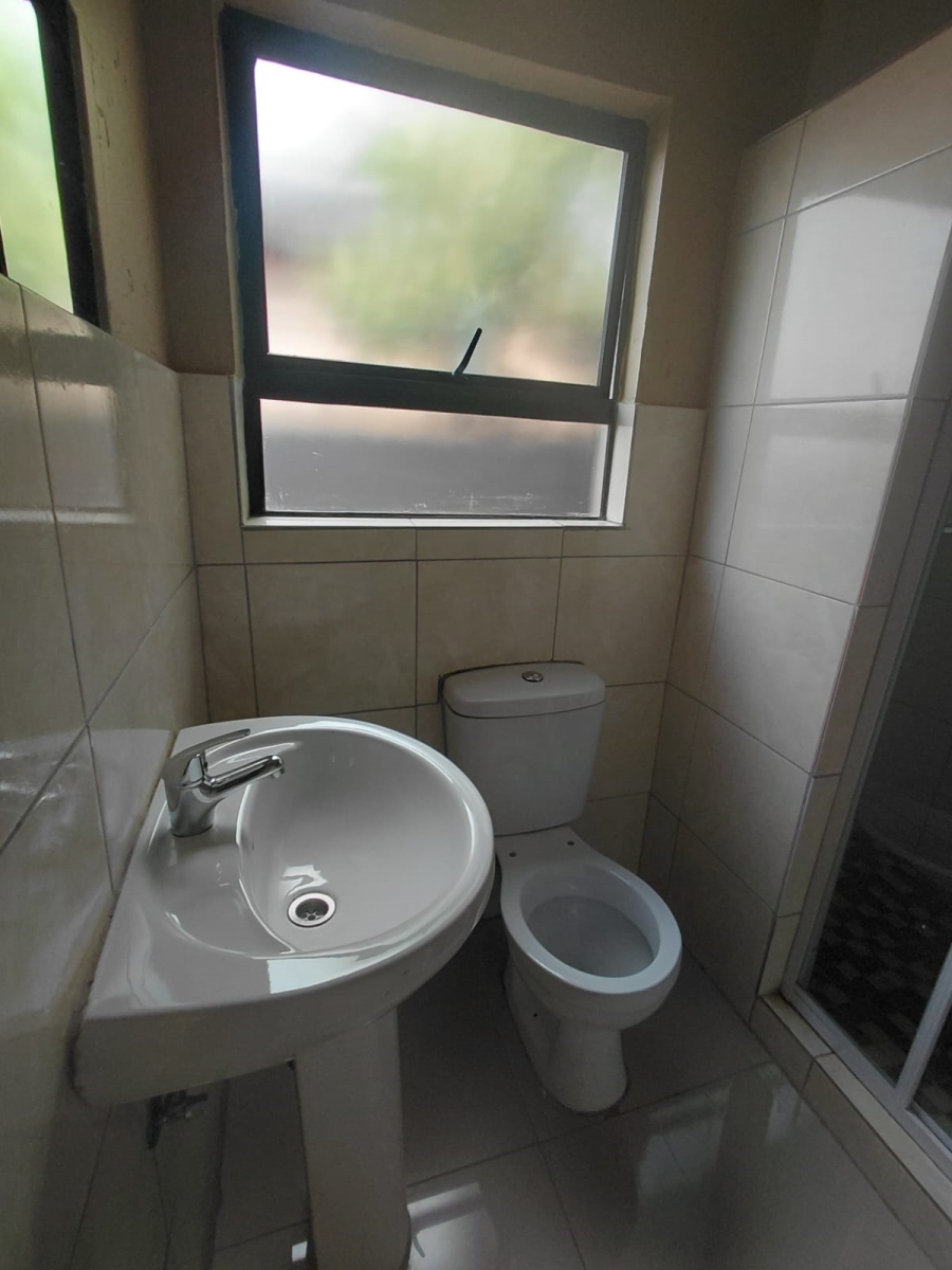 4 Bedroom Property for Sale in Naledi Gauteng