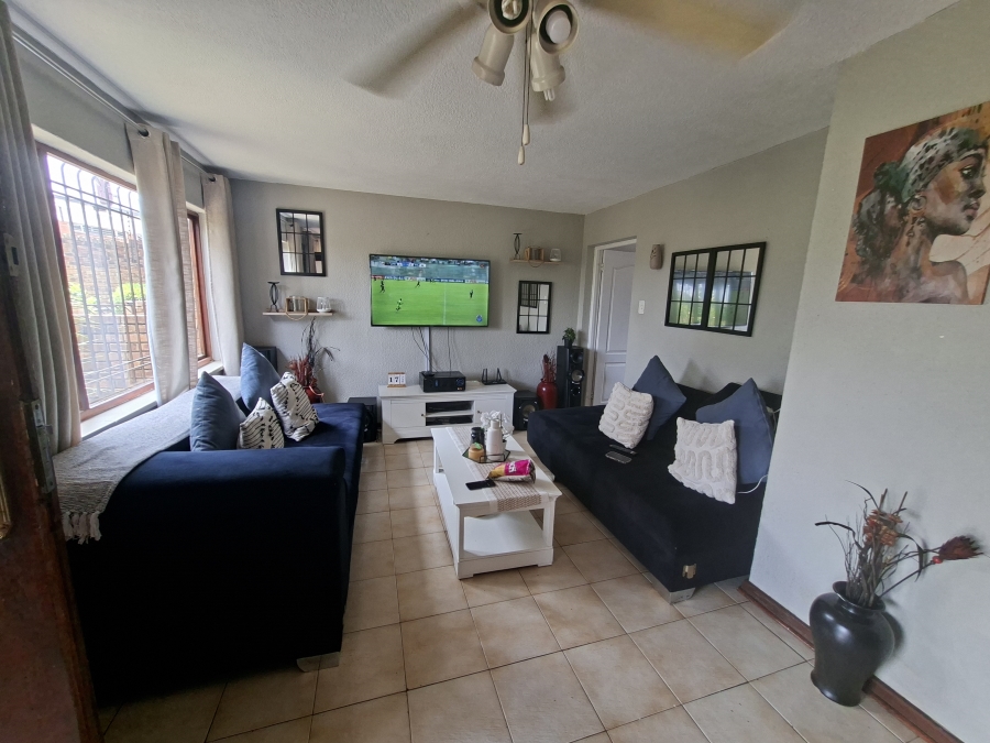 2 Bedroom Property for Sale in Klopperpark Gauteng