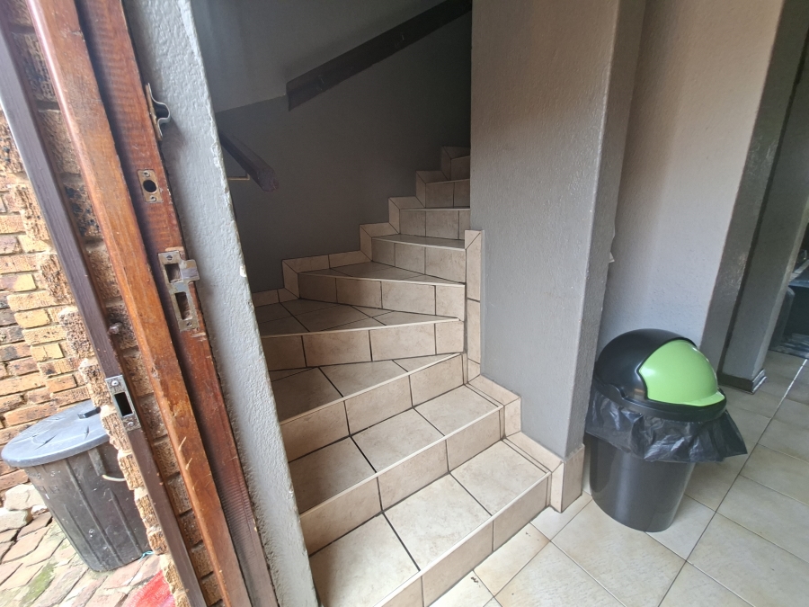 2 Bedroom Property for Sale in Klopperpark Gauteng