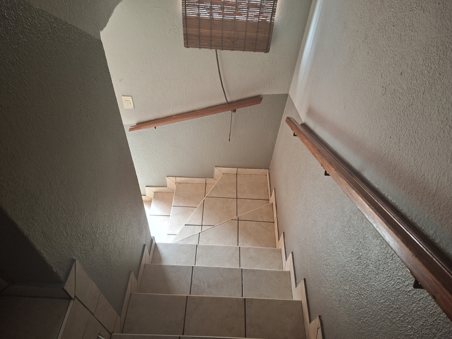 2 Bedroom Property for Sale in Klopperpark Gauteng