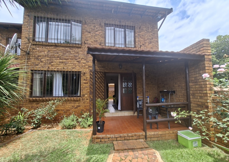 2 Bedroom Property for Sale in Klopperpark Gauteng