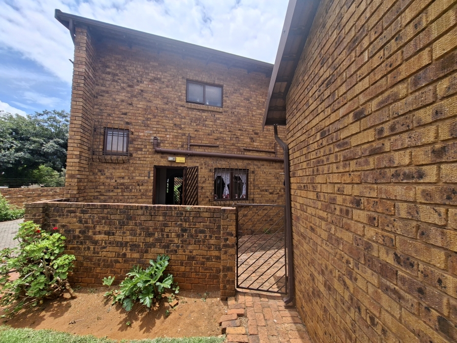2 Bedroom Property for Sale in Klopperpark Gauteng