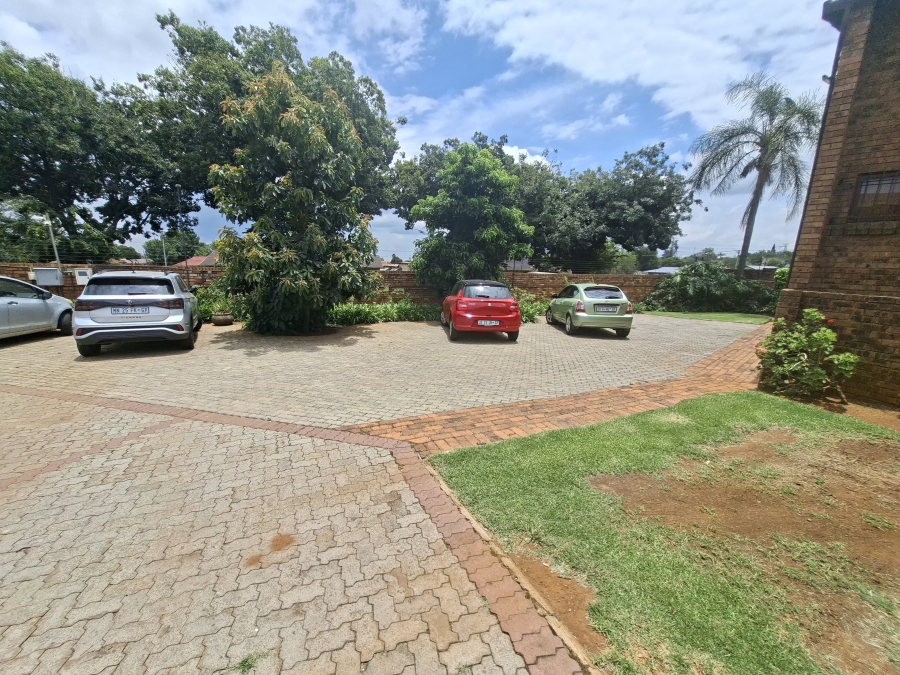 2 Bedroom Property for Sale in Klopperpark Gauteng