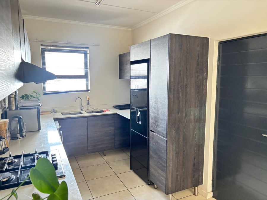 To Let 2 Bedroom Property for Rent in Oakdene Gauteng