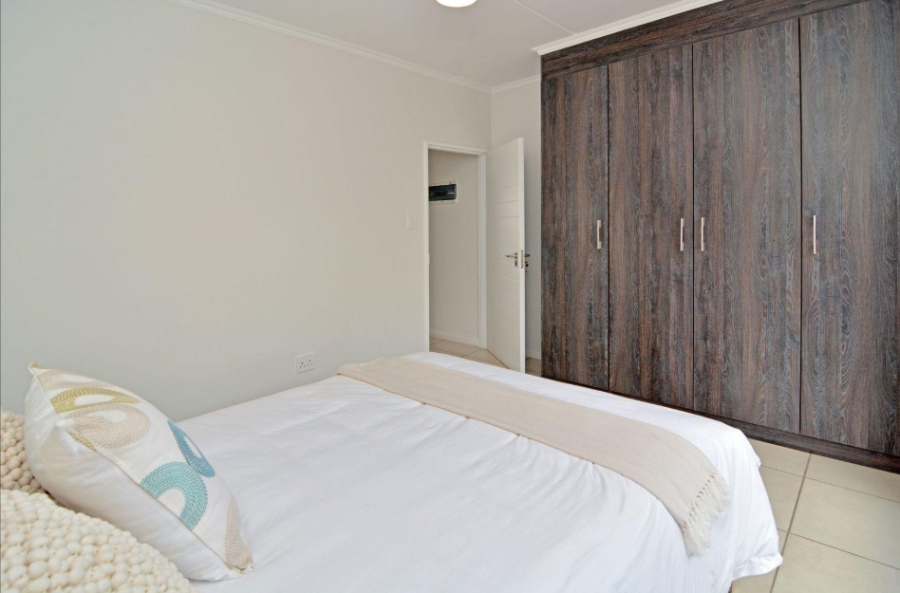 To Let 2 Bedroom Property for Rent in Oakdene Gauteng