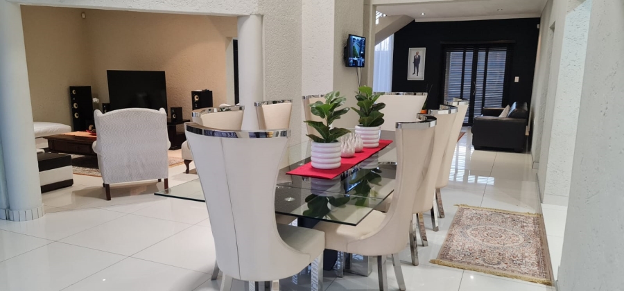 6 Bedroom Property for Sale in Liefde en Vrede Gauteng