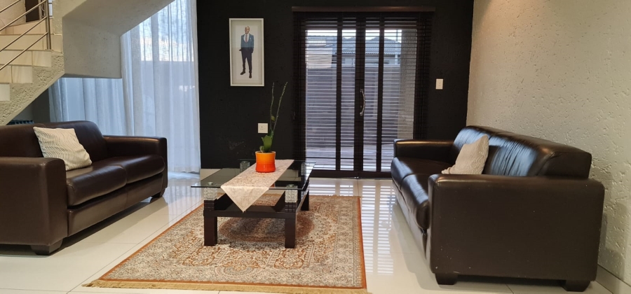 6 Bedroom Property for Sale in Liefde en Vrede Gauteng