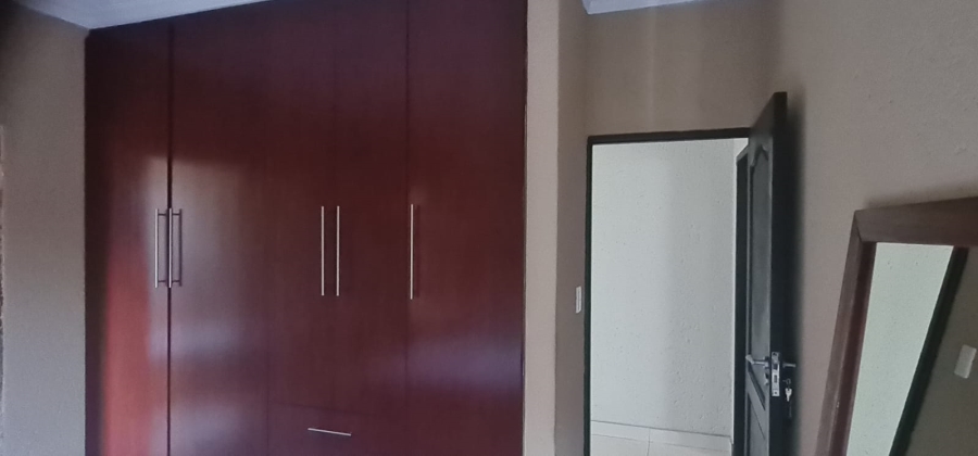 6 Bedroom Property for Sale in Liefde en Vrede Gauteng