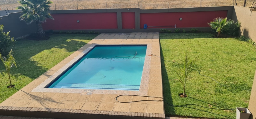 6 Bedroom Property for Sale in Liefde en Vrede Gauteng