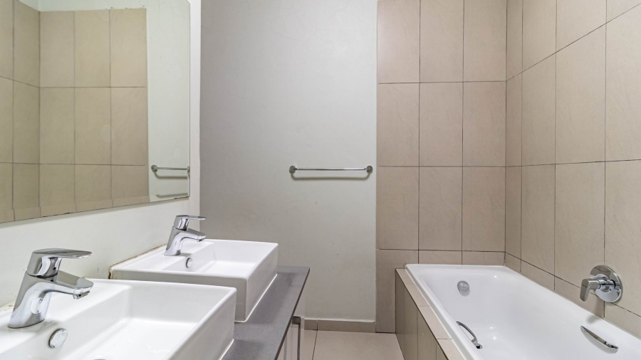 2 Bedroom Property for Sale in North Riding AH Gauteng