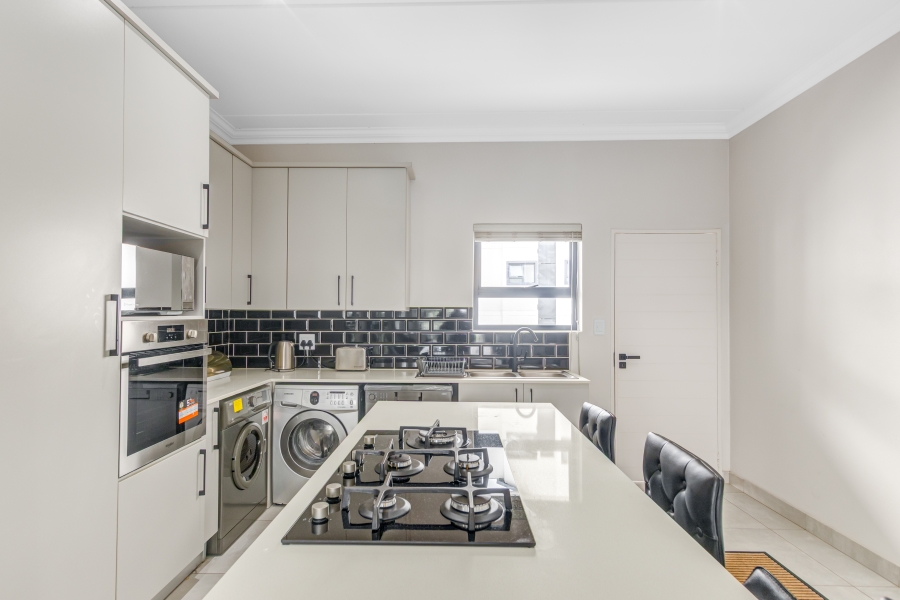 2 Bedroom Property for Sale in Bryanston Gauteng