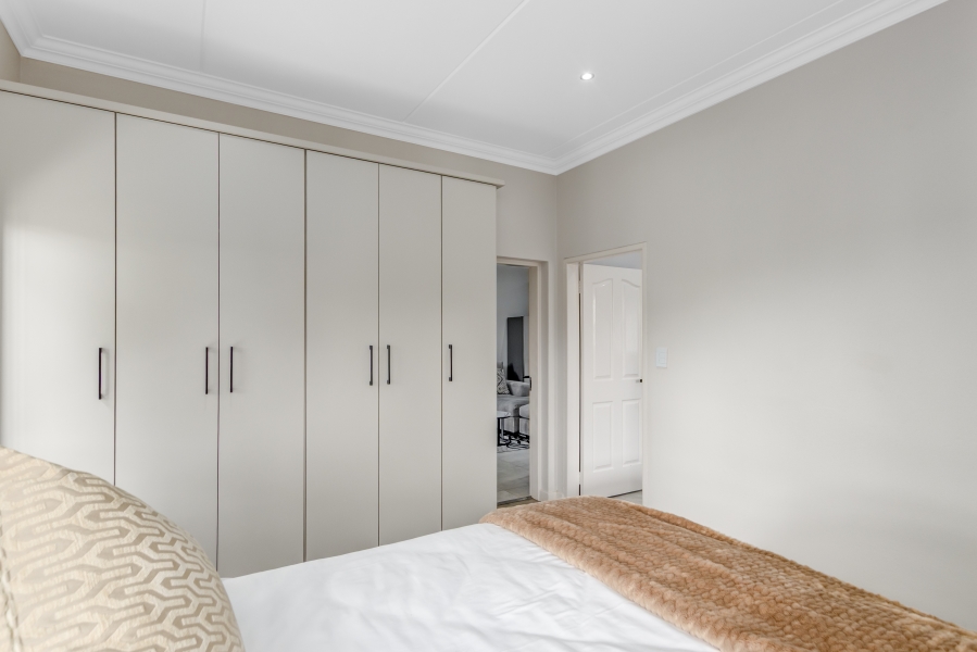 2 Bedroom Property for Sale in Bryanston Gauteng