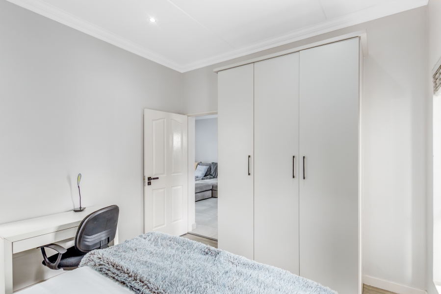 2 Bedroom Property for Sale in Bryanston Gauteng