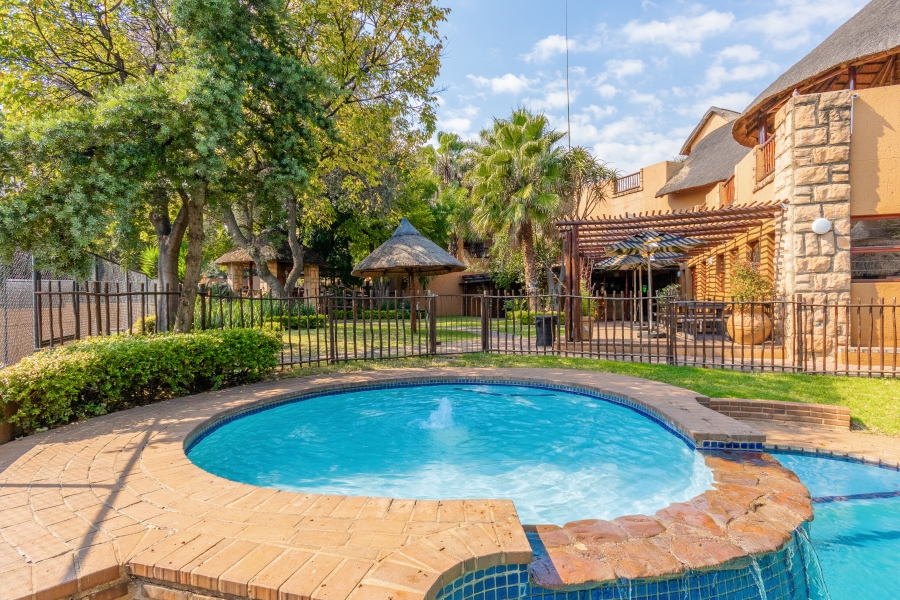 1 Bedroom Property for Sale in Douglasdale Gauteng