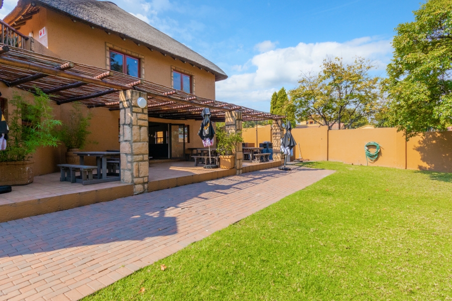 1 Bedroom Property for Sale in Douglasdale Gauteng