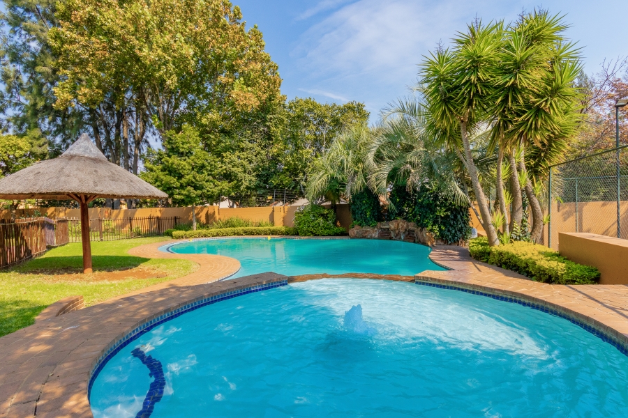 1 Bedroom Property for Sale in Douglasdale Gauteng