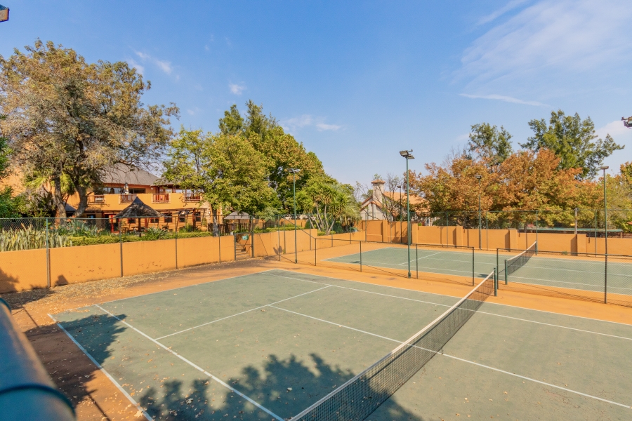 1 Bedroom Property for Sale in Douglasdale Gauteng