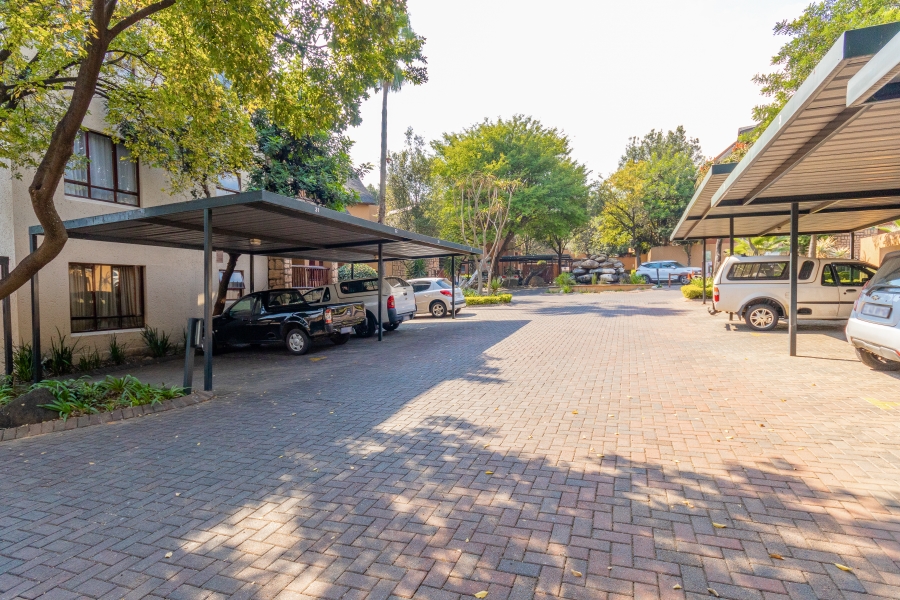 1 Bedroom Property for Sale in Douglasdale Gauteng
