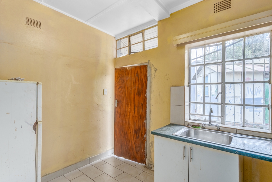 9 Bedroom Property for Sale in Kew Gauteng