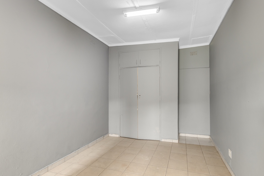 9 Bedroom Property for Sale in Kew Gauteng