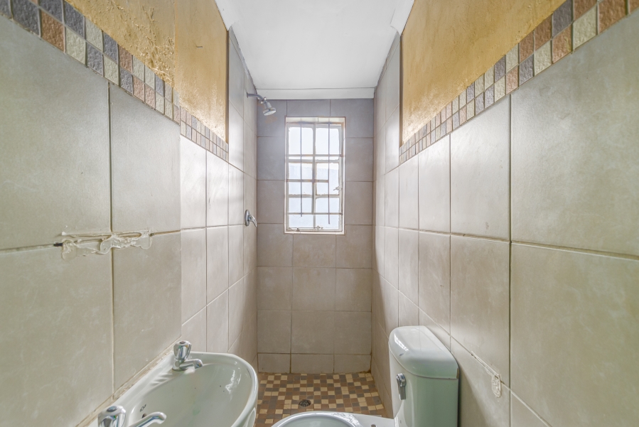 9 Bedroom Property for Sale in Kew Gauteng